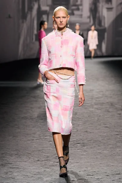 Look 38